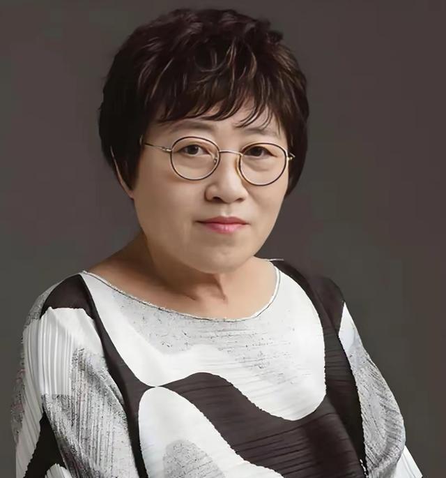 性学专家李银河曾说：“给所有男人一个忠告，不管一个女人多漂亮，身材多出众，哪怕好