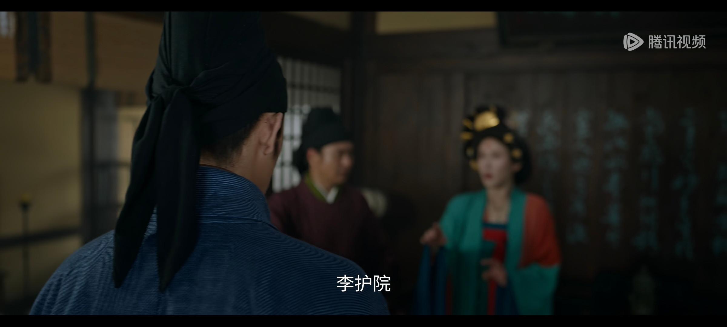 怎么还在有人问后妈为什么帮叶璃！罚你们重看第十一集！原因很简单啊！叶璃抓住她的把