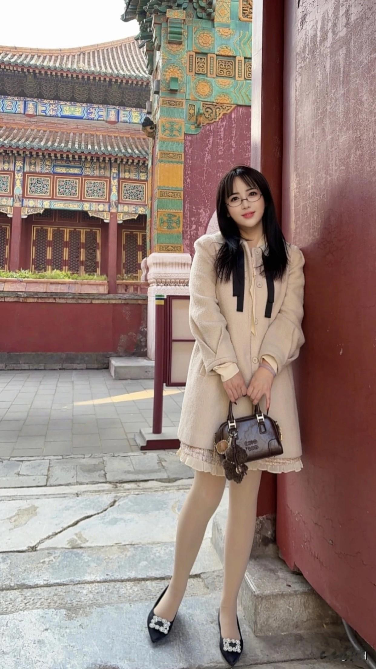 又纯又欲的女生，究竟有多招人喜欢性格上，有单纯的一面也有小狡黠之处。