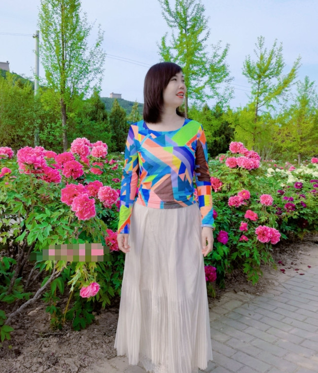 50岁以后，才明白的人性铁律：1、除了枕边人，没人真心盼着你发财。2、邻