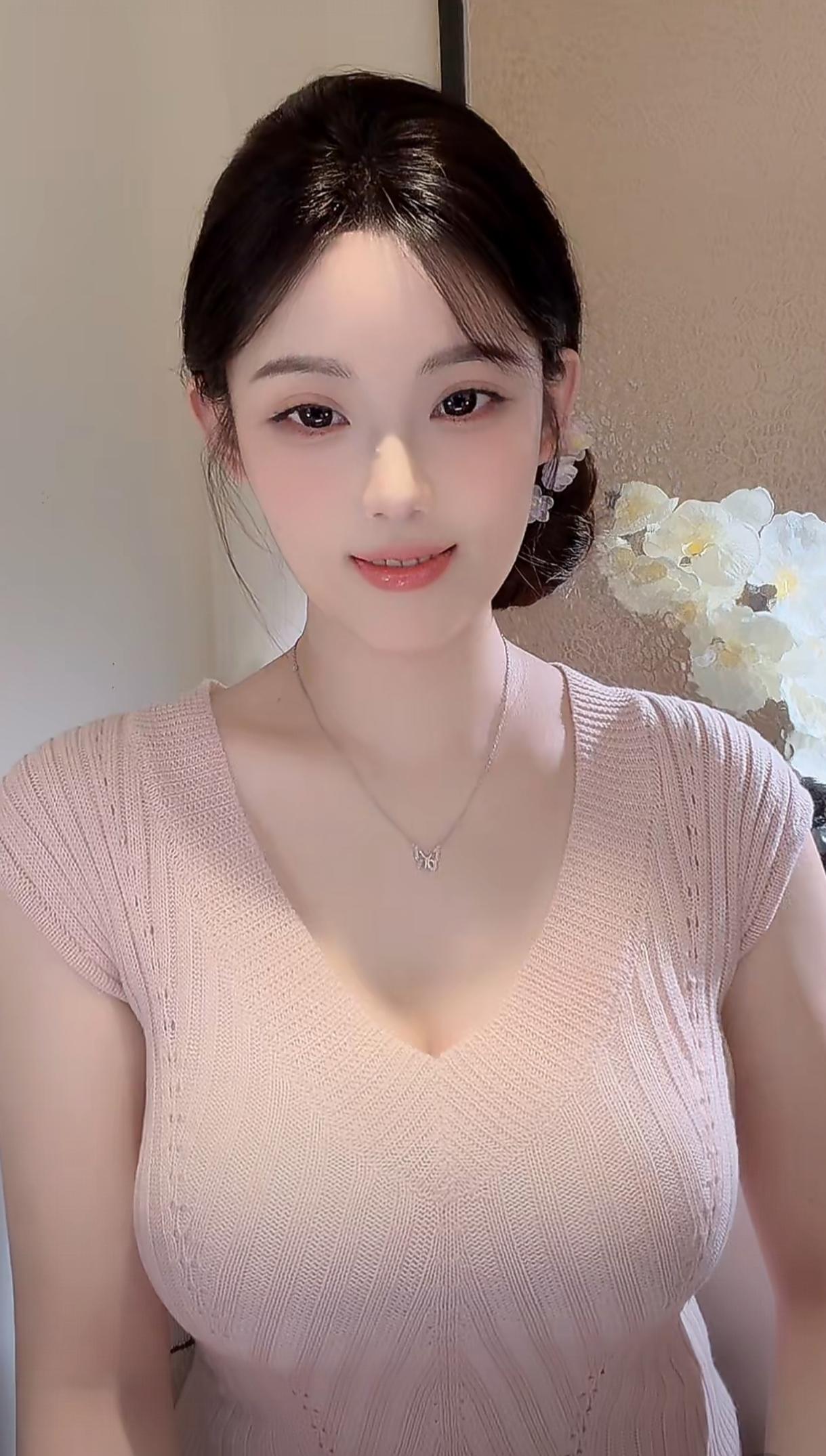 女生怎么拍出自然而且漂亮的照片三连拍