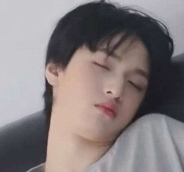 谁家奶包子睡着了​​​