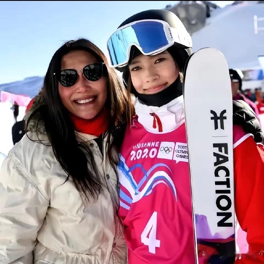 谷爱凌妈妈："我告诉爱凌不要做完人，因为根本不存在。爱凌有时候自己说，爸爸是哈佛