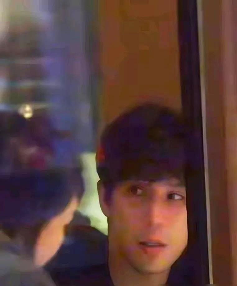 王安宇最近两年被综艺“喂”得够饱。花少5里，他第一次当导游，把沙特行程排得