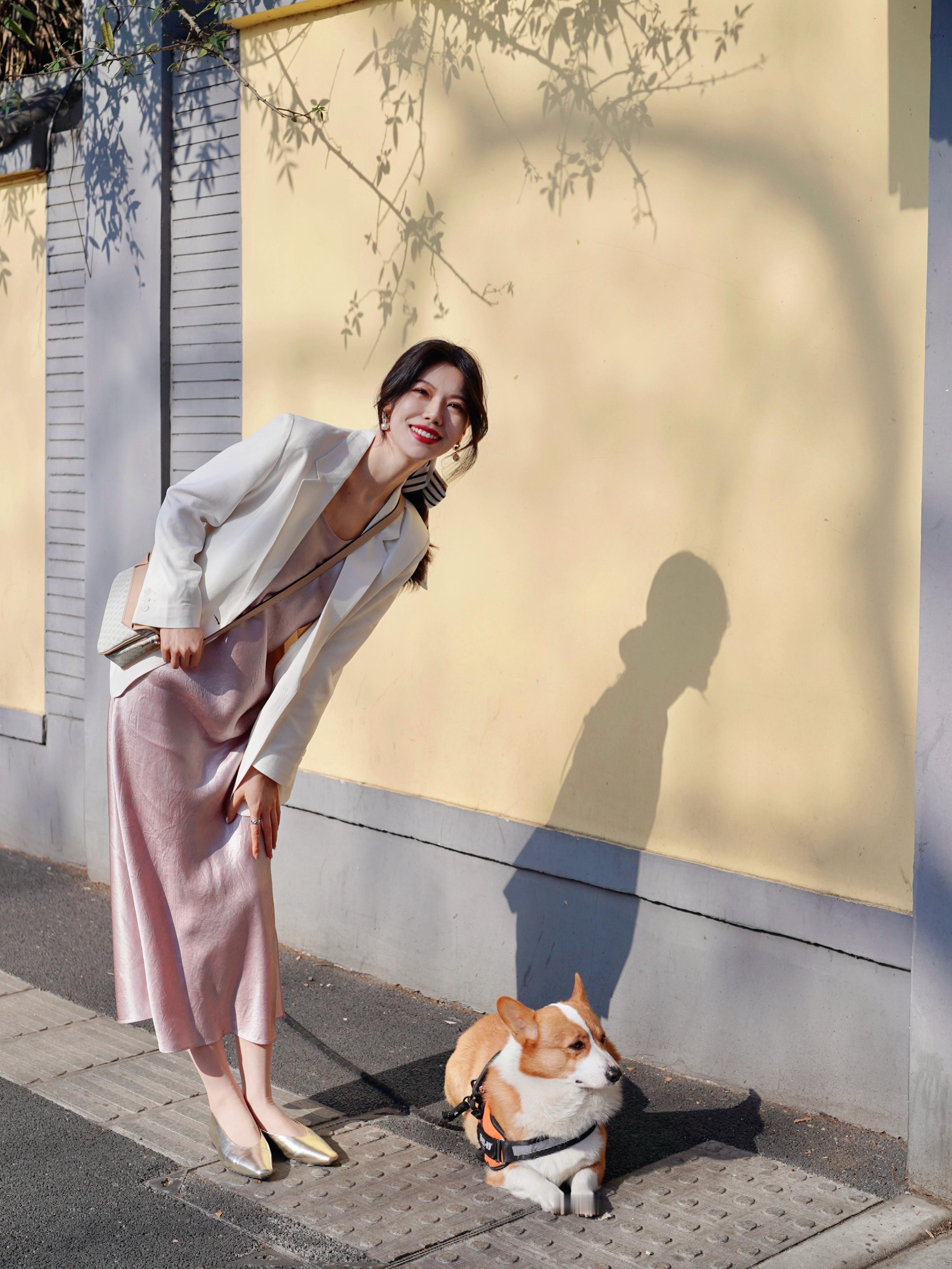 多少汪一转身就是一辈子今天穿什么