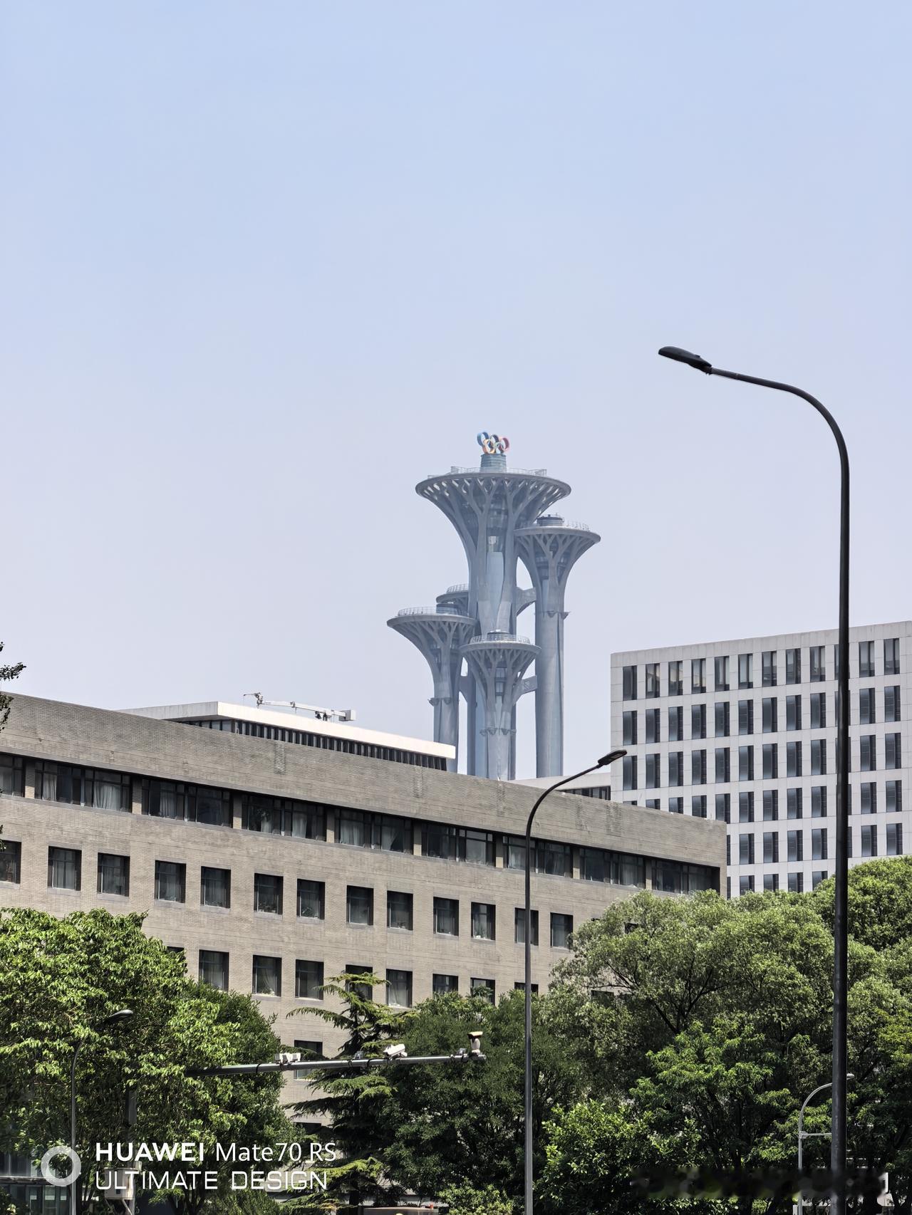 上市农商行的股东都赚钱了吗？1.渝农商行股东人数10.7万户，近一年股价最