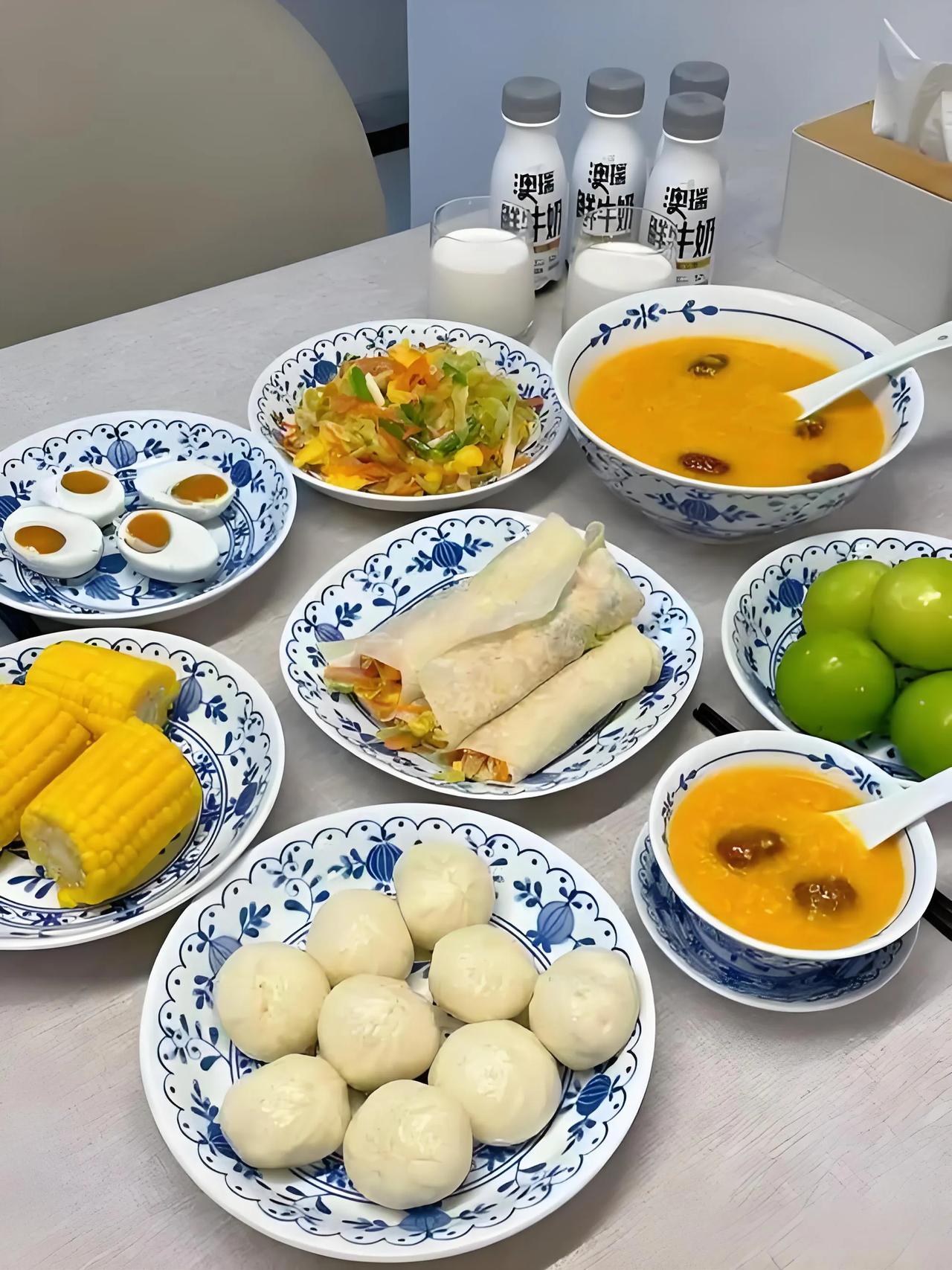 今天五一劳动节，婆婆一大清早起来给我们做早餐，真的好幸福🥰。