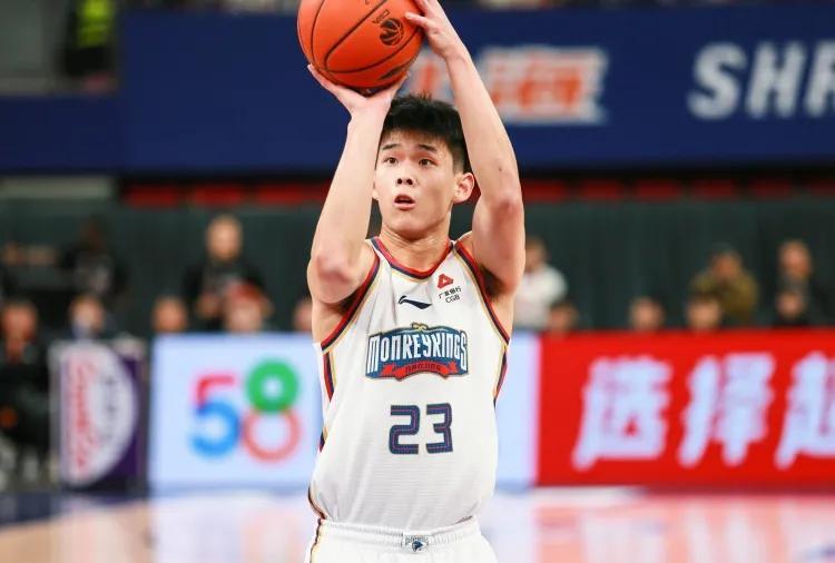 NBA独行侠邀请林崴单独试训！说句现实的，后卫基本选不上，国产后卫NBA没人要的