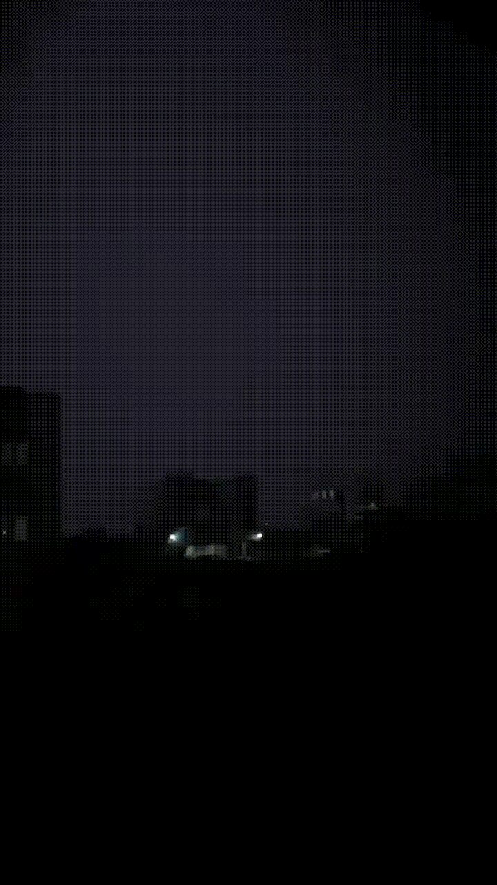 我去，这是哪位道友在渡劫呢！