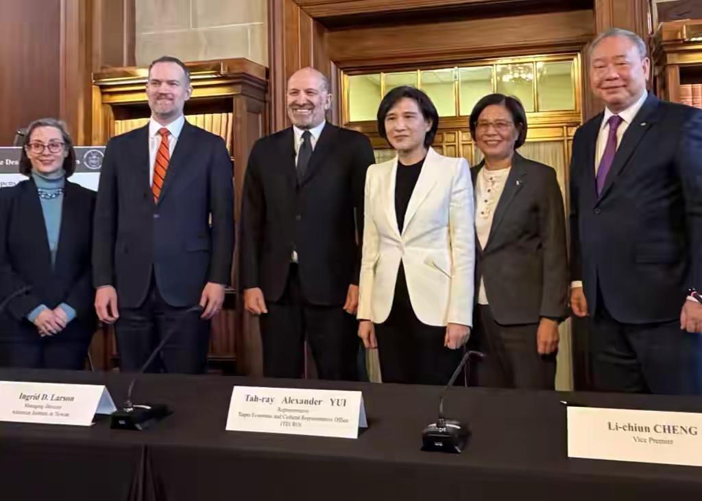 统一必须要加速了！台美达成协议，要把台岛榨干了近期台岛相关的机构和美国达成了一