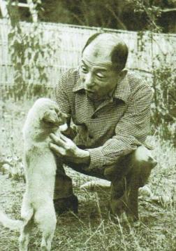 1975年4月6日凌晨2点，张群打电话告诉了张学良，说蒋介石已于昨夜病死，当时，