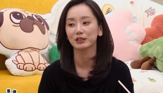 董晴谭松韵经常给我推荐角色，我就很想请她吃饭在铜仁找了一家串串店，可劲点菜，结