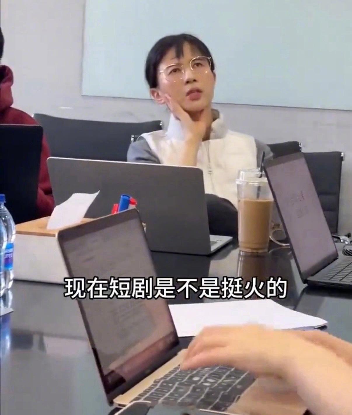 papi酱还是低估了papi跳预言家了