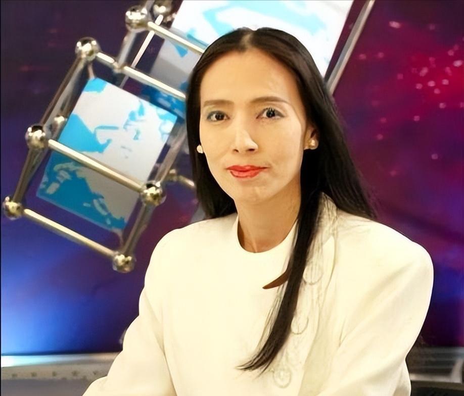 她曾经有过5任丈夫，从“贫民窟女孩”摇身一变成了“上流美女”。想用40亿包养黎明