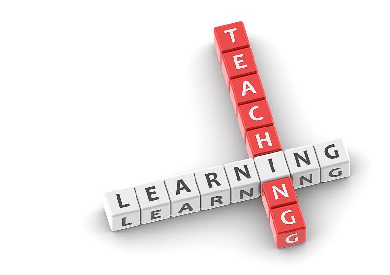 当了6年三年级数学老师，突然接到通知：新学期去教九年级化学。看到这个消息，我愣了