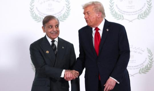 巴基斯坦总理夏巴兹·谢里夫发文说：“我怀着无比谦卑的心情宣布，伊朗伊斯兰共和国和