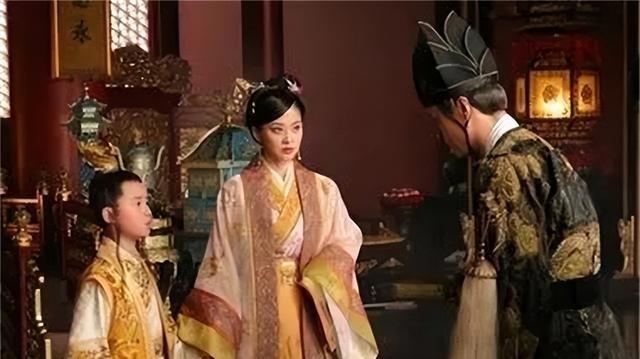 1951年，考古人员在万历皇帝妃嫔墓中，发现一个小金瓶中装有神秘液体。化验结果一