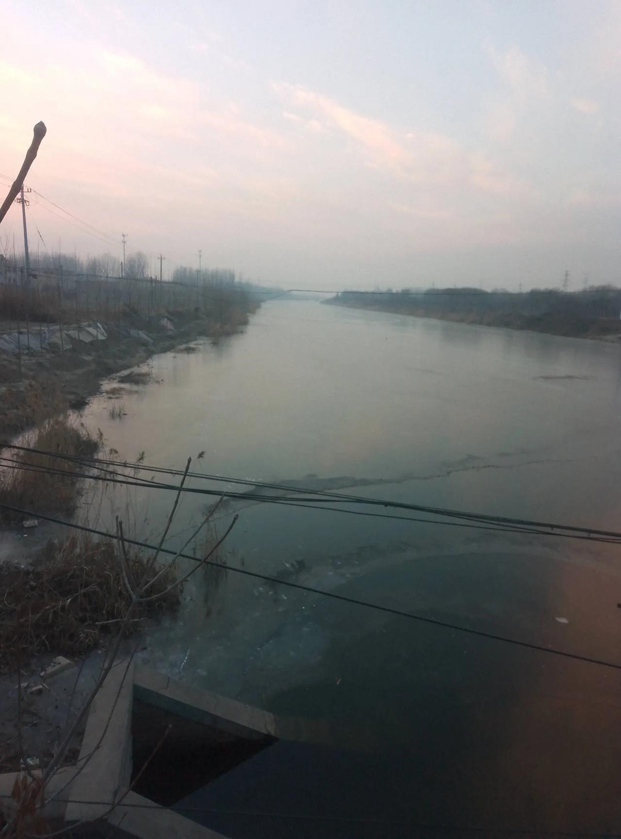 出轨的代价，丢人又丢家！村里有一个三十多岁的少妇，不甘于寂寞，为了寻求刺激，