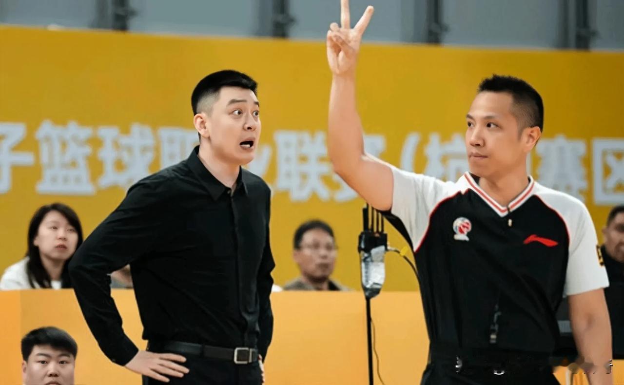 辽宁男篮主教练杨鸣谈球队被横扫出局，他表示：我们都尽力了，所有球员也都全力以赴了