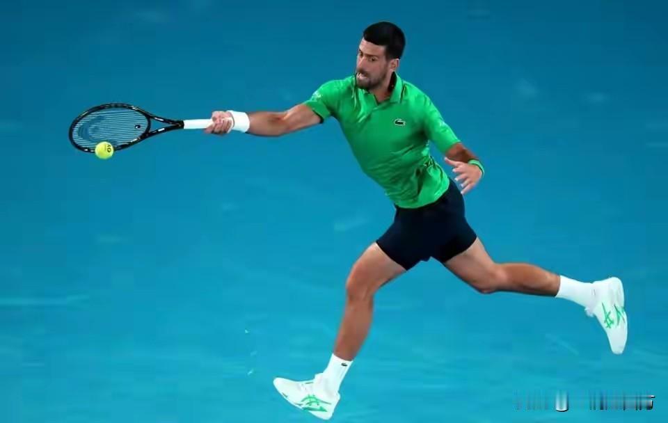 澳网第四轮，原本要进行的德约科维奇与捷克新星门希克的较量，因为门希克腹部肌肉受伤