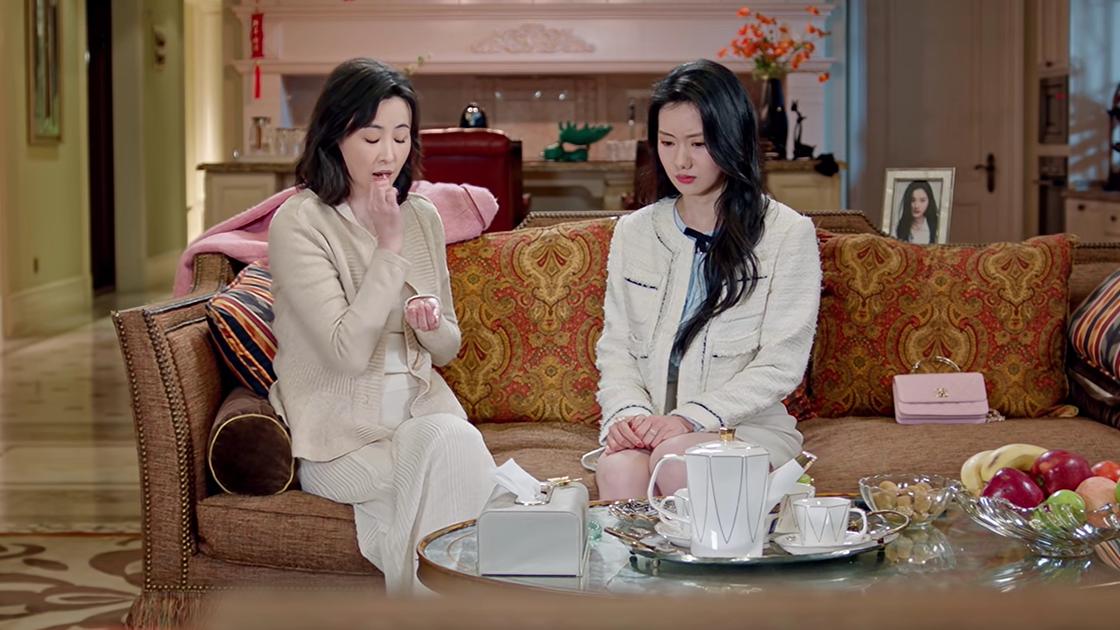 《骄阳似我》钱芳萍这位“绿茶妈”教育女儿，三观尽毁在剧中，林静饰演的钱芳萍，