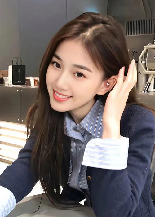 我有位42岁的同事在单位被领导打压了整整三年刚遭遇不公时他咽不下这口气屡