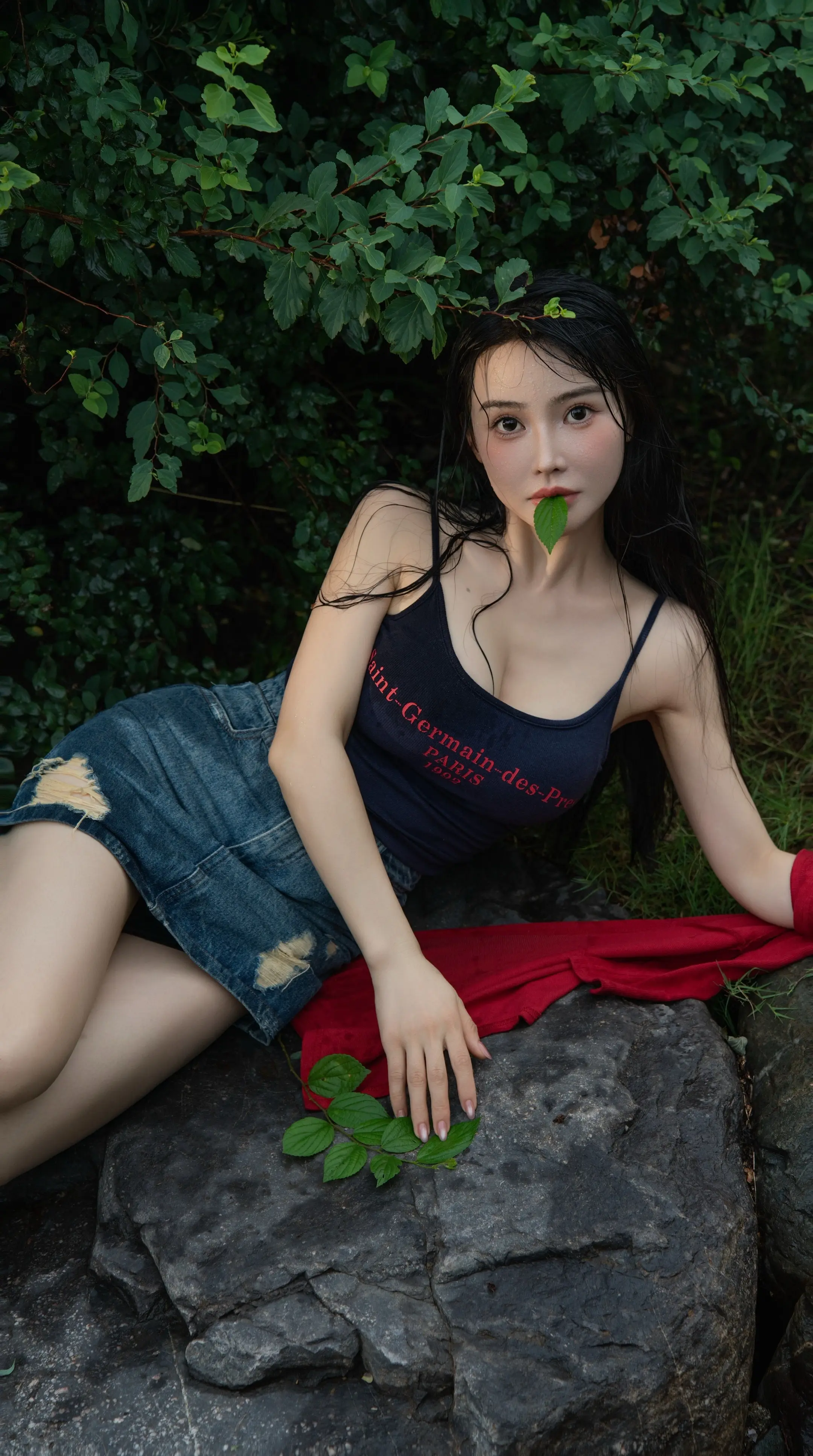 晴天适合见面，雨天适合想念      🔥