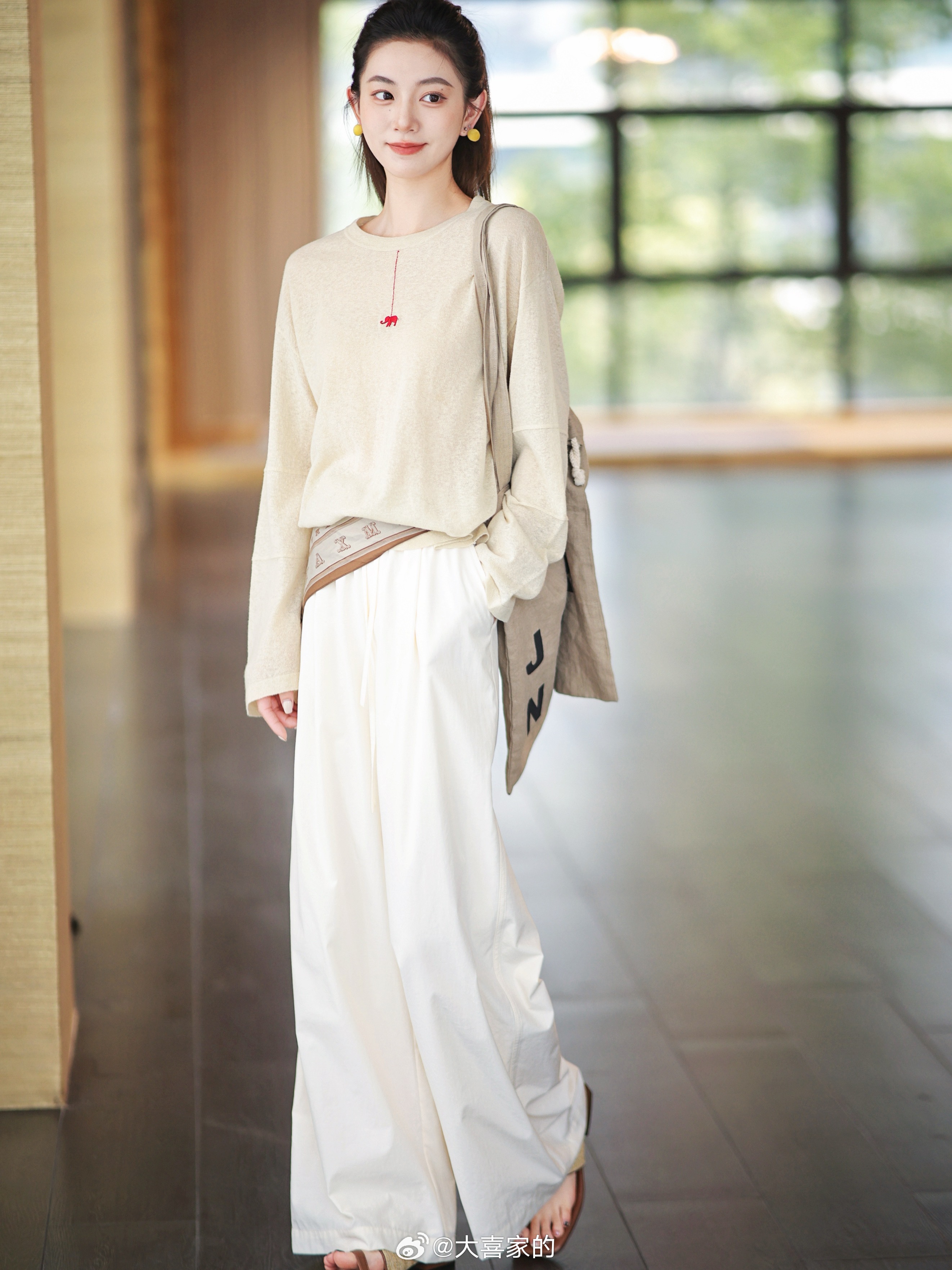 简单松弛又带亮点的上衣！这谁能拒绝？棉*亚麻的清爽透气过渡季or空调房穿就刚