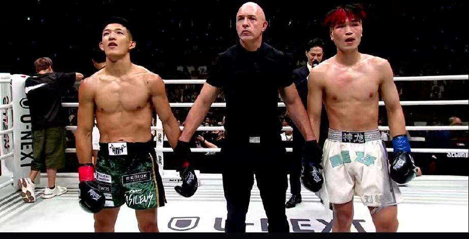 刘梦阳与野杁正明的二番战中，首回合刘梦阳就被KO，遗憾惜败。年轻人身体就是好，倒