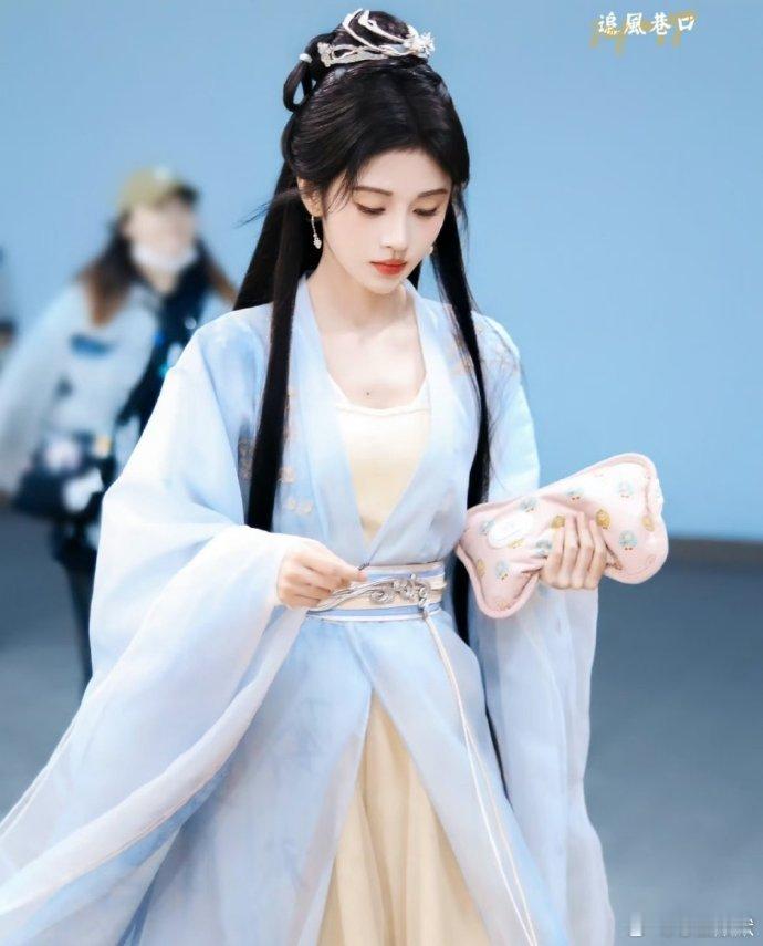 《七星彩》接触鞠婧祎×田嘉瑞二搭。​​​