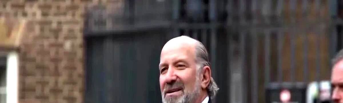 《金融时报》突然承认一个事实：华盛顿已经输了！这事儿在汽车行业闹得挺热闹