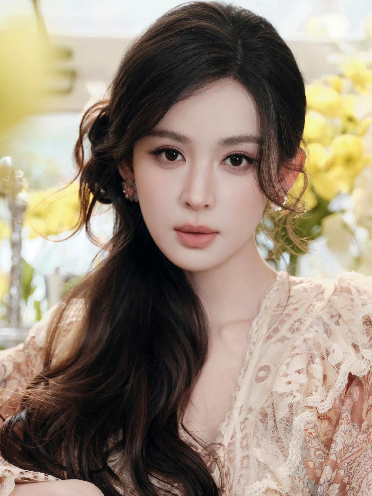 晒图笔记大赛成熟美人穿搭写真