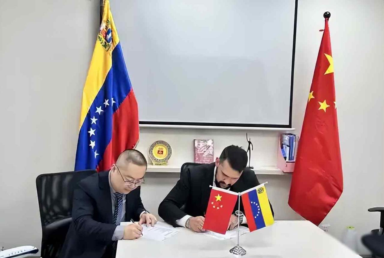 走投无路的委内瑞拉，一通电话打往北京，中方果然没让马杜罗失望最近委内瑞拉那边乱