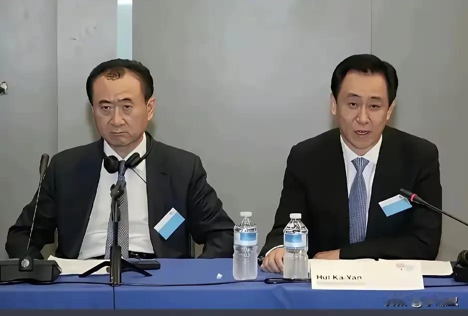 靠房地产做过首富的老总，额头都很高。前面都很风光，后期都为负债困扰。前期都赚到