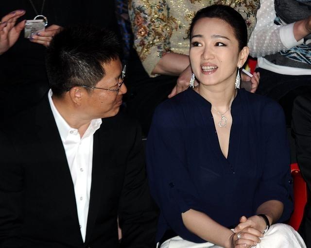 张艺谋的女儿张末曾写道：“我到现在也不明白，像巩俐这样的大明星，她和我爸爸在一起