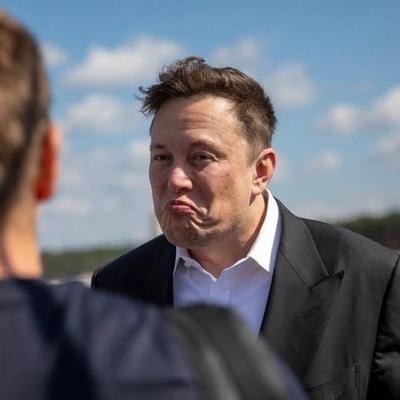 美国被震慑住了？！外国记者问：美国拥有的核弹头可以摧毁世界1000次，难道你们中