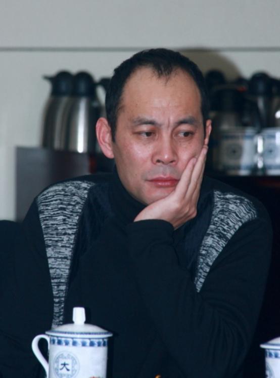 张光北说：“当年要是没碰到姜昆，说实在的，我现在说不定就是东海舰队的一个将军。而