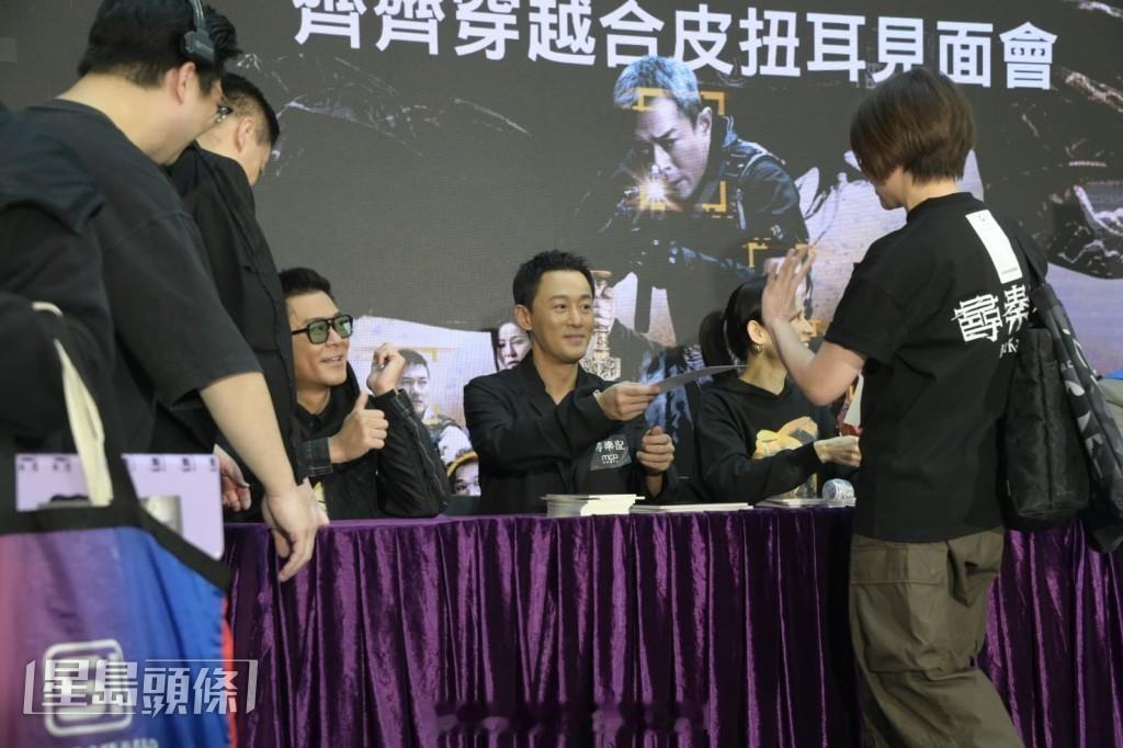 星岛：寻秦记丨古天乐透露票房好考虑拍续集被宣萱拧耳按头抢答古妈问题要求以后一