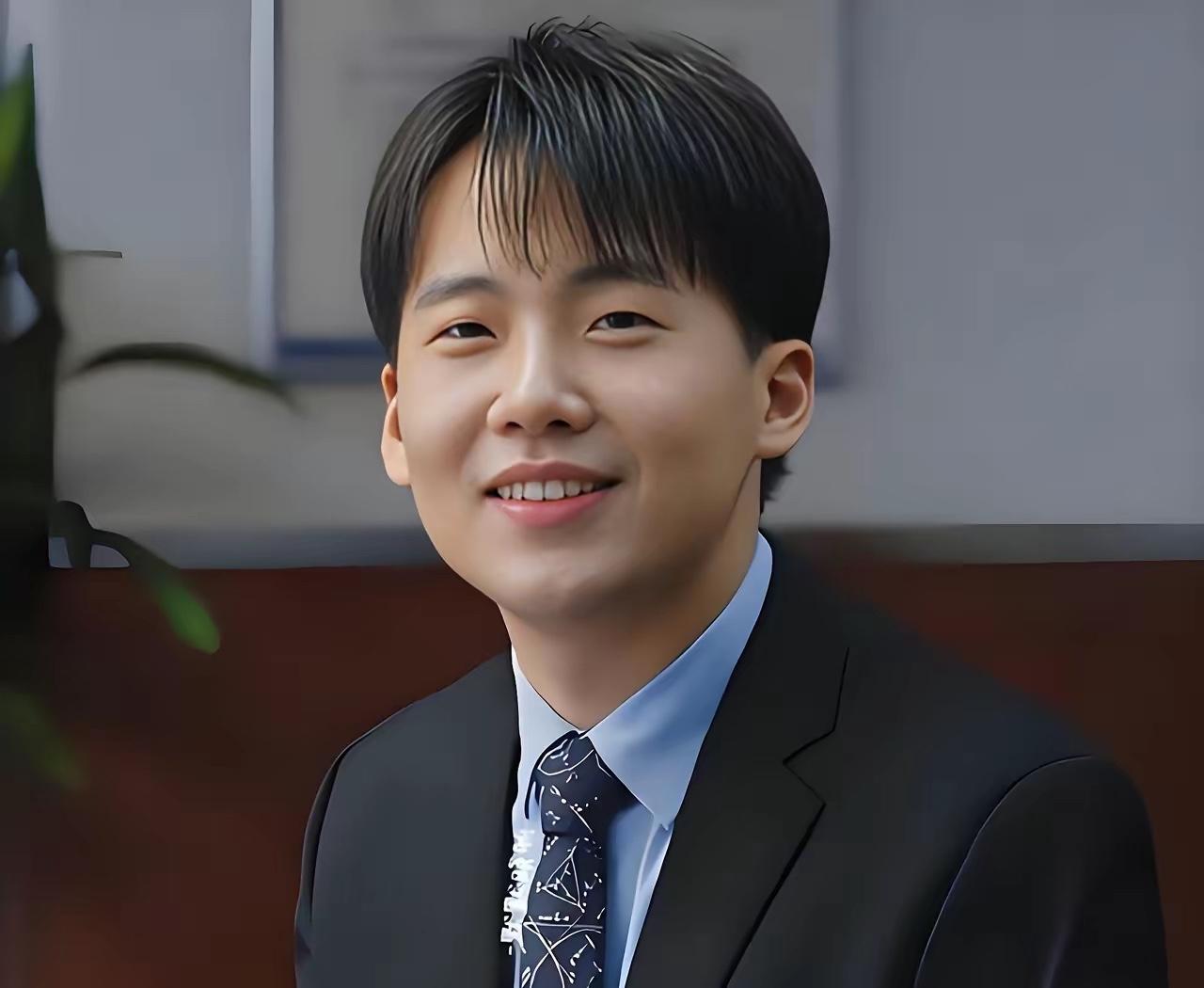 郭麒麟这事，发酵不到一天，几十亿流量直接砸下来，他也是第一个主动站出来回应的