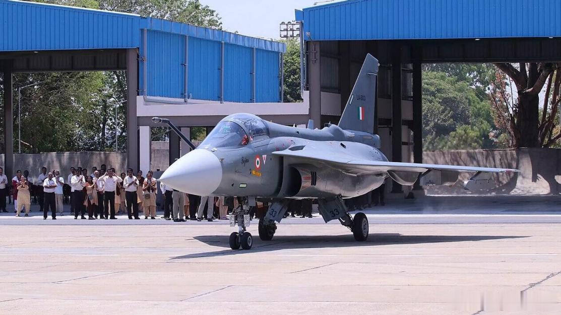 光辉Mk1A将成印度首款无人机指挥中心，比国产五代机AMCA更早实现6月中旬，据