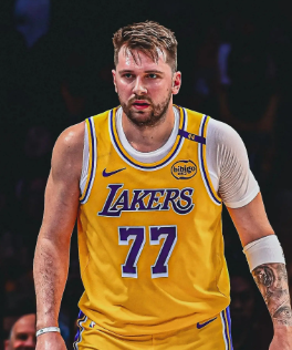 湖人的现状我觉得不是东契奇造成的东契奇现在的情况有三点原因，第一他没恢复到最佳