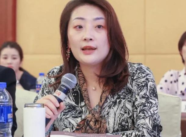 宗馥莉这事很难说！！信托签字的是她，反悔的也是她。外人看着矛盾，细想倒也不奇