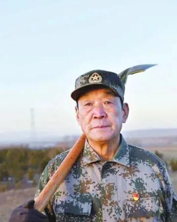 “头脑发热”、“干傻事”、“一时兴起干不长”2013年，退休将军张连印带着30万