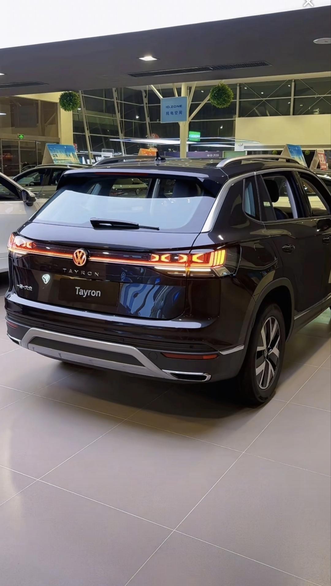 作为探岳的车主，对探岳的油耗还是挺有发言权的。2.0T330两驱版本的官方百公