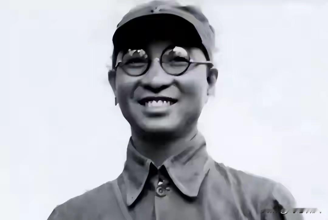 1950年，陈赓下令击毙副主席之子，毛主席得知后：让龙云处理。很多人看到这