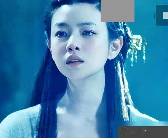 66个女孩试妆，陈妍希全票通过演小龙女。于正说，定妆完一瞬间，所有人都愣住了，上