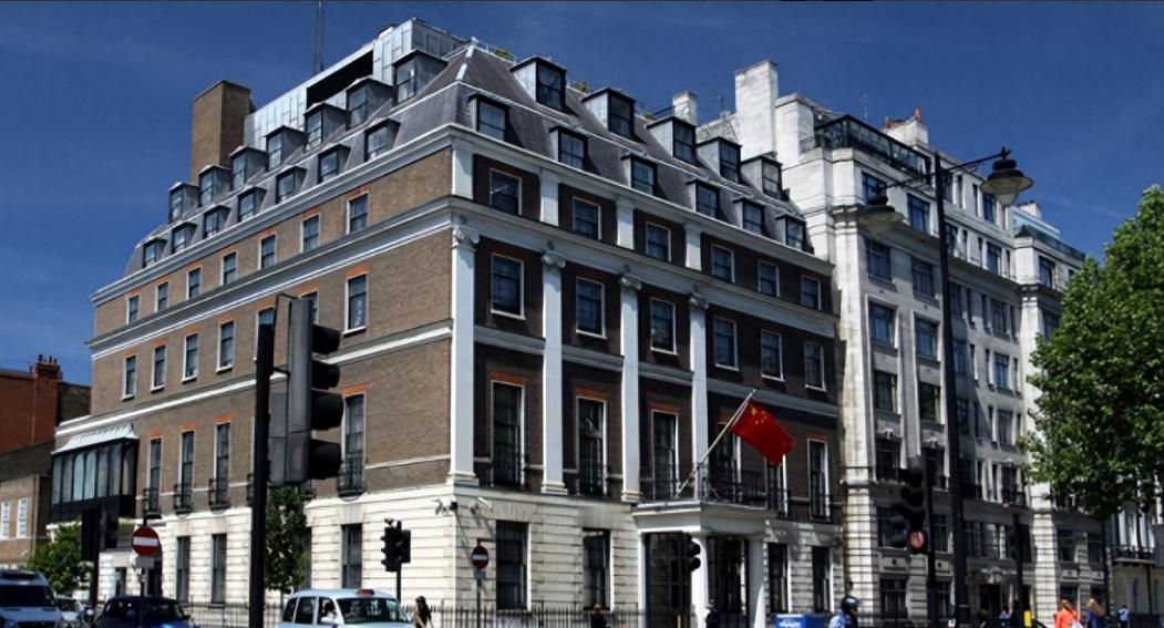 /英国首相斯塔默访华要泡汤了英国第三次推迟审批中国驻英国大使馆建设，决定把对