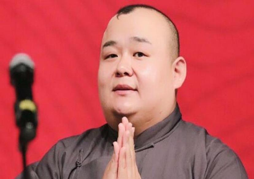 【杨鹤通被撤销职务，背后隐藏着什么？】下午，德云社突然发布一则重磅消息，撤销杨