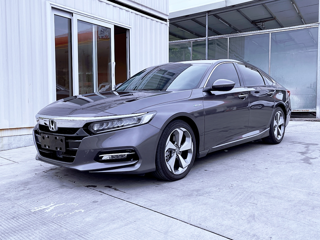 B级合资家轿之王雅阁2018款混动一、总体满意度4.5分（满分5分），优缺点如