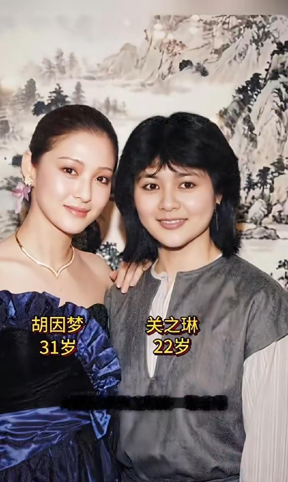 两位美女的合影，还是胡因梦更胜一筹？